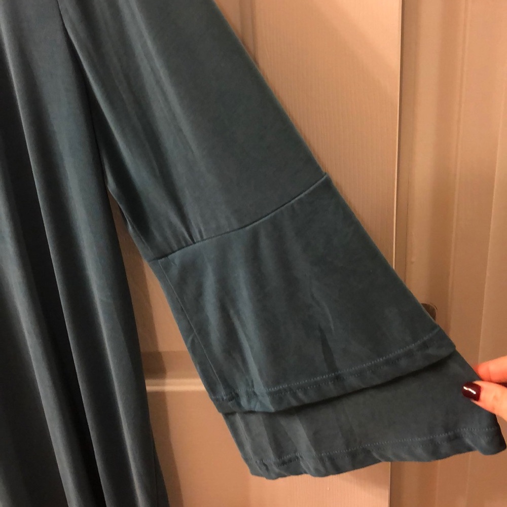 Top - Picture 3 of 4